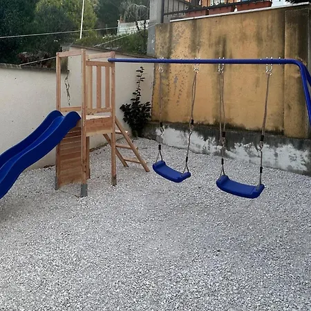 Beautiful In With Wifi Апартаменты