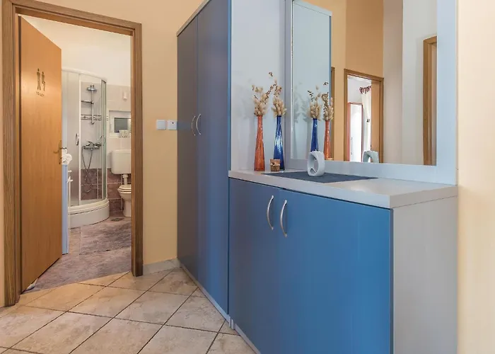 Beautiful In With Wifi Apartman Primosten